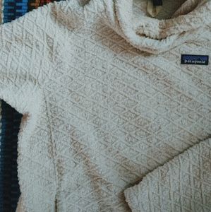 Patagonia Fleece Pullover Hooded Sweater